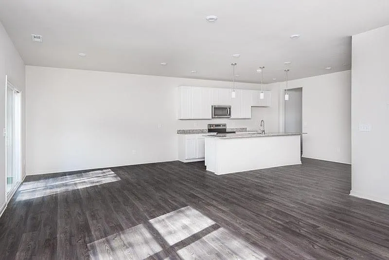 4028 White Pine Pl — Photo 2