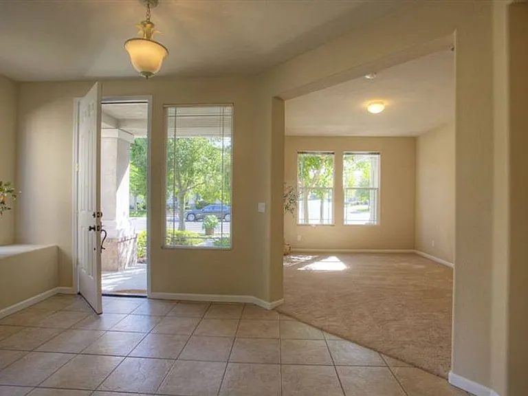 2571 Merrivale Way — Photo 3