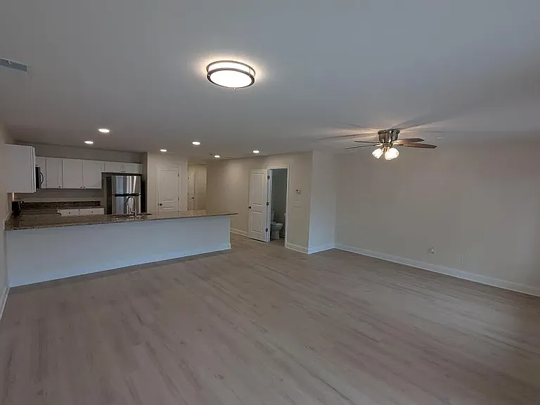 Keystone Luxury Apartments — Photo 8