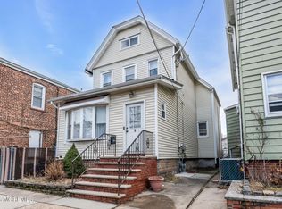 6 Lincoln Pl, East Rutherford, NJ 07073