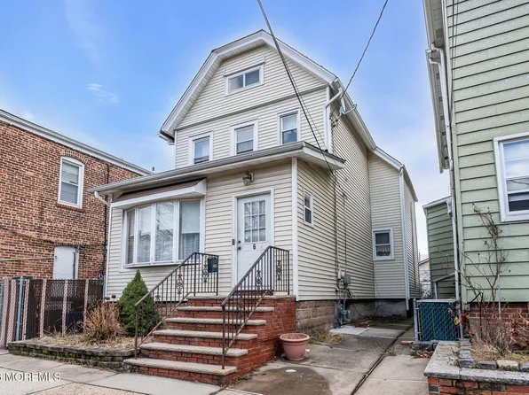 6 Lincoln Place, East Rutherford, NJ 07073