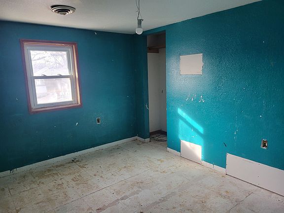 5th image of 515 6th Ave W