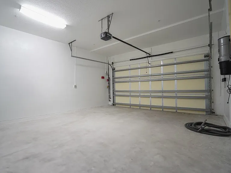 214 S Latitude Cir — Photo 34