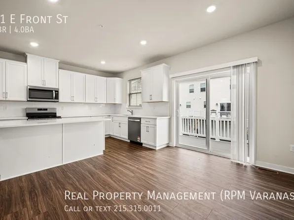 21 E Front St, Bridgeport, PA 19405