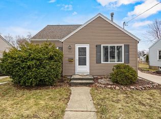 825 15th Ave, Green Bay, WI 54304