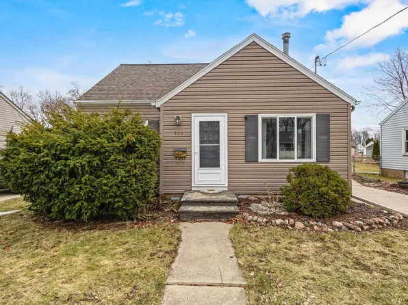 825 15th Ave, Green Bay, WI 54304