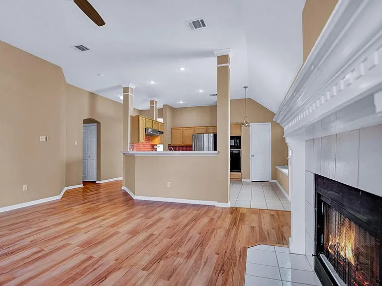 1901 Dapplegrey Ln — Photo 18