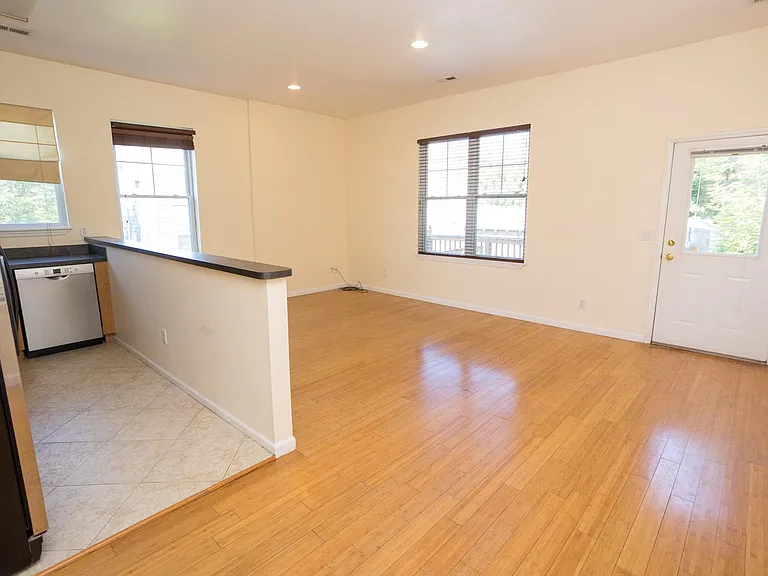 199 Van Winkle St #2 — Photo 4