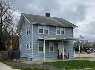 1524 3rd St, Charleston, IL 61920