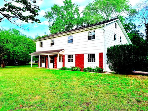 369 Hilltop Rd