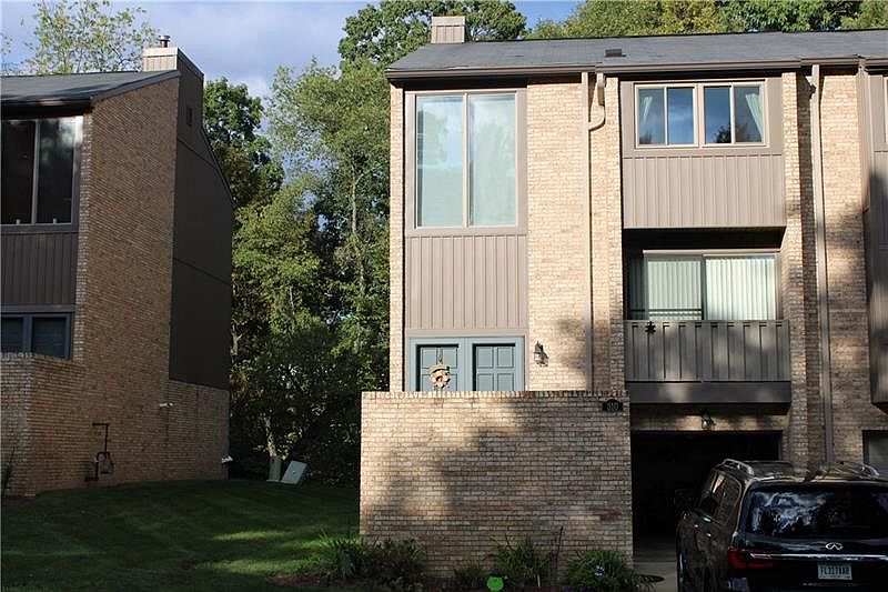 1st image of 310 Central Dr