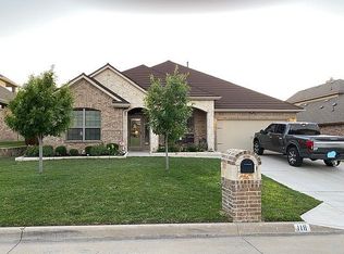118 Brushy Trl W, Fort Worth, TX 76108