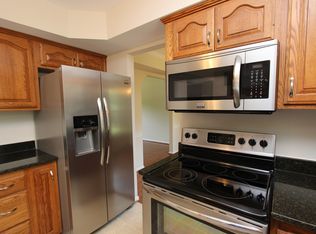 6208 Em St, Alexandria, VA 22310