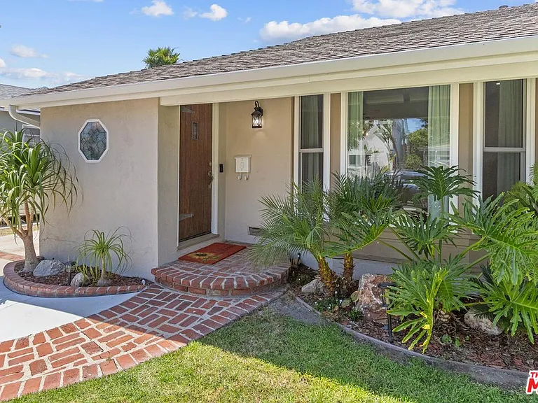 11169 Orville St — Photo 3