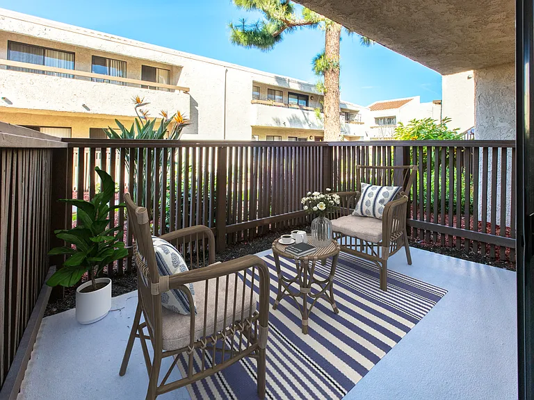 Citrus Glen Apartments — Photo 13