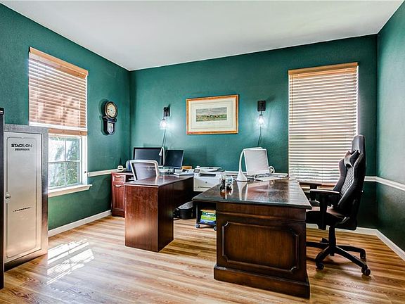 2nd image of 3307 Silk Oak Dr