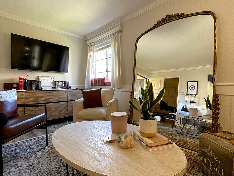 23296 La Mar #B — Photo 1