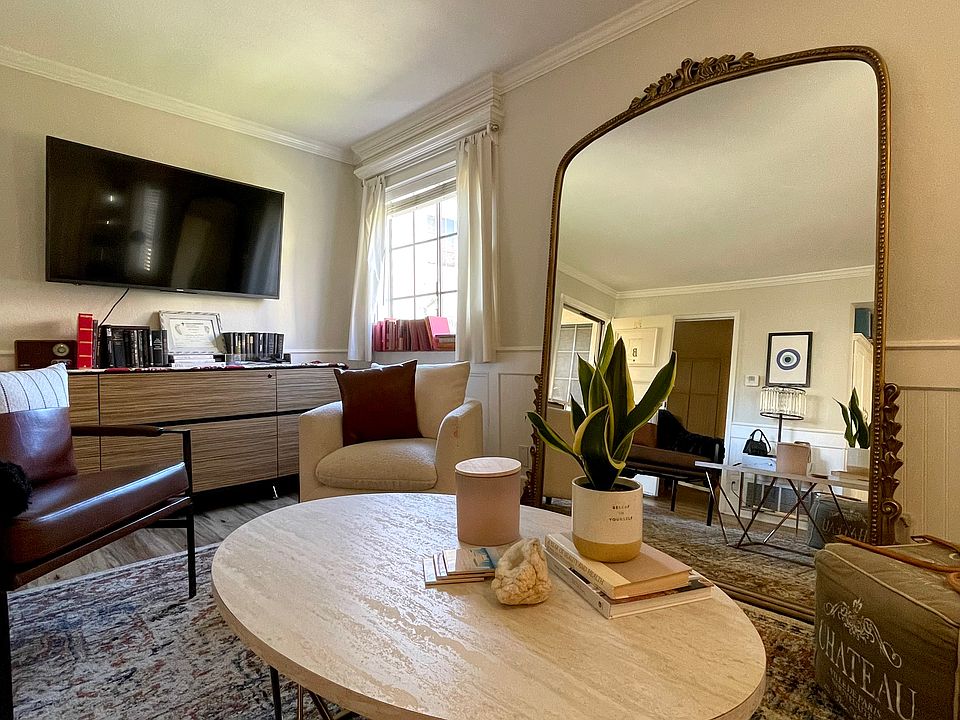 1st image of 23296 La Mar APT B