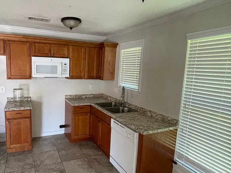5529 Beth Ann Dr — Photo 9