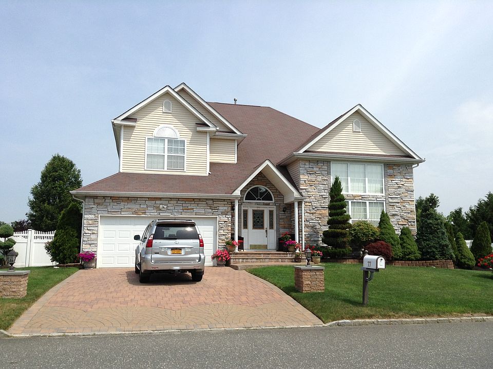 1st image of 77 Blueberry Ridge Dr