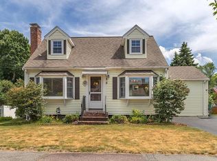 4 Wolcott St, Wakefield, MA 01880