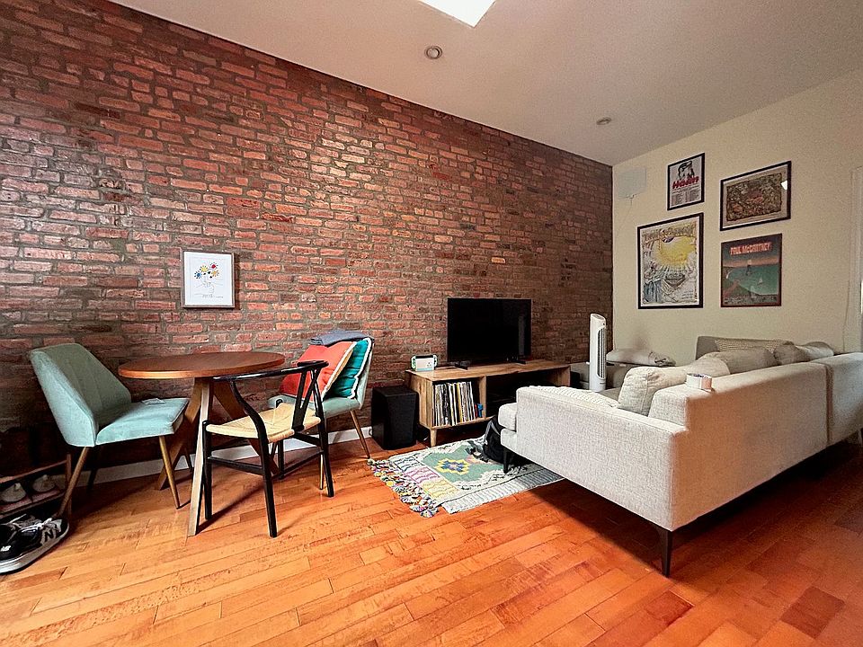 1st image of 110 Saint Marks Pl APT 22