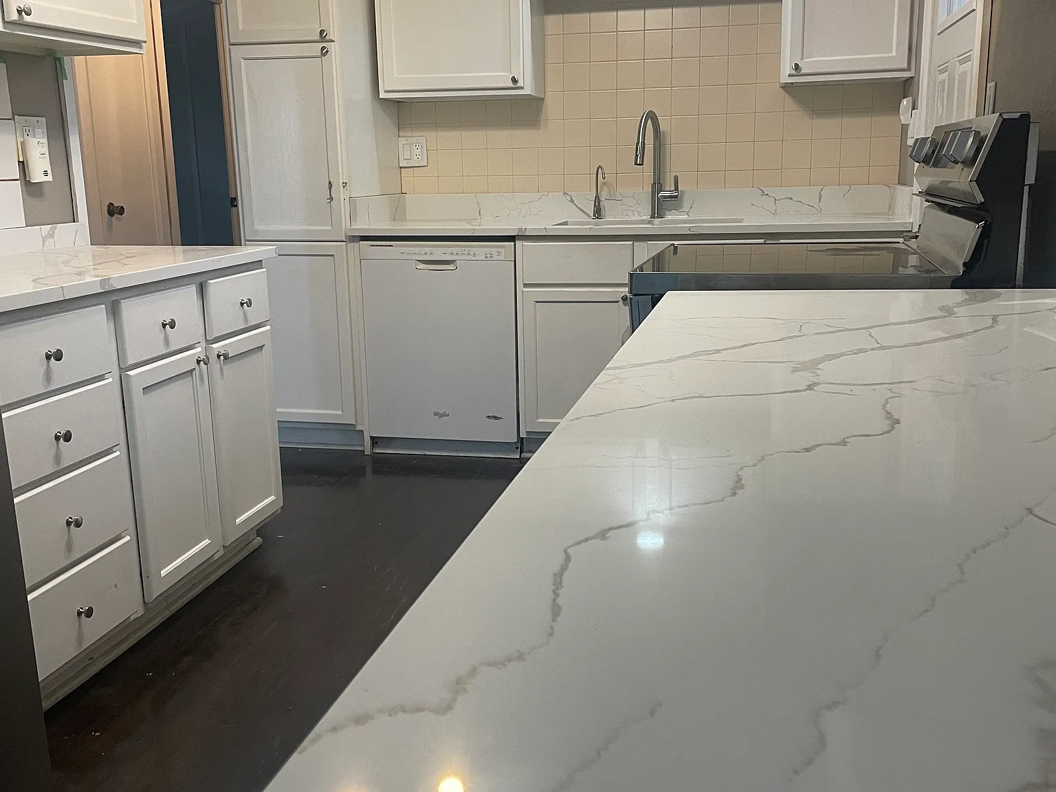 3 bed, 1419 sqft, $2,050 — Photo 3