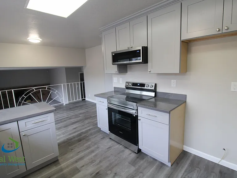 816 Glenside Dr — Photo 11