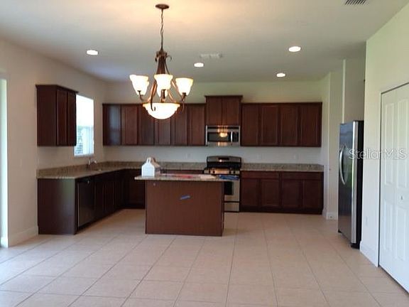 3rd image of 8112 Laughing Gull St