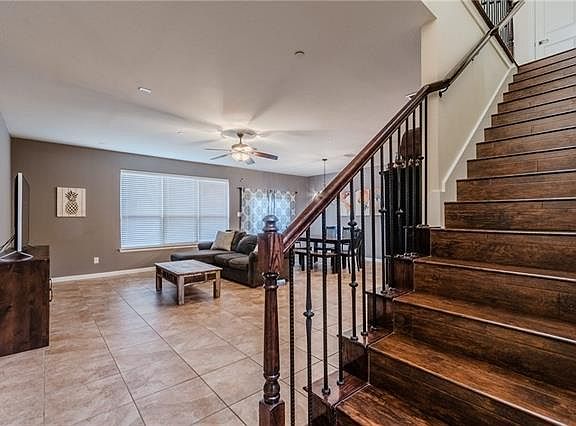 3rd image of 426 Hamilton St