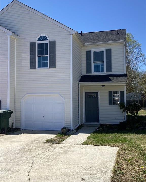 1st image of 157 Wexford Dr E