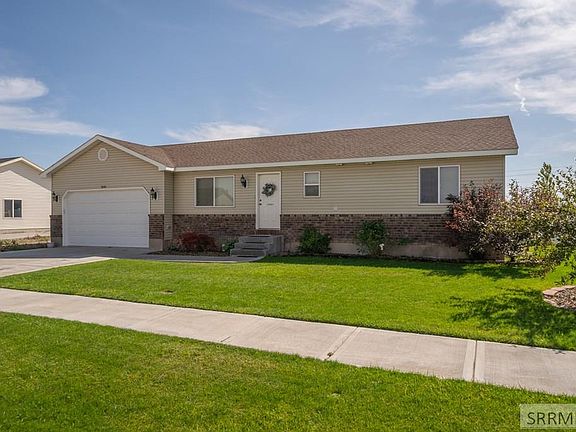 2nd image of 3092 E Larson Dr