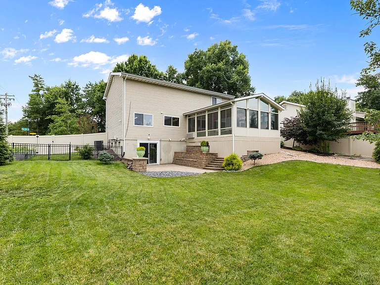 701 Oak Run Ln — Photo 38
