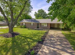 2101 Sycamore Pl, Springdale, AR 72762