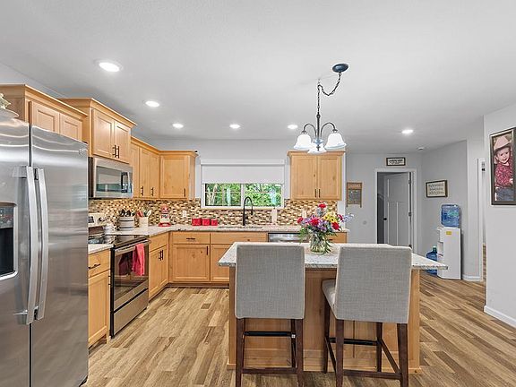 5th image of 233 E Mckinley Street