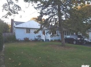 176 Irish Ln, Islip Terrace, NY 11752