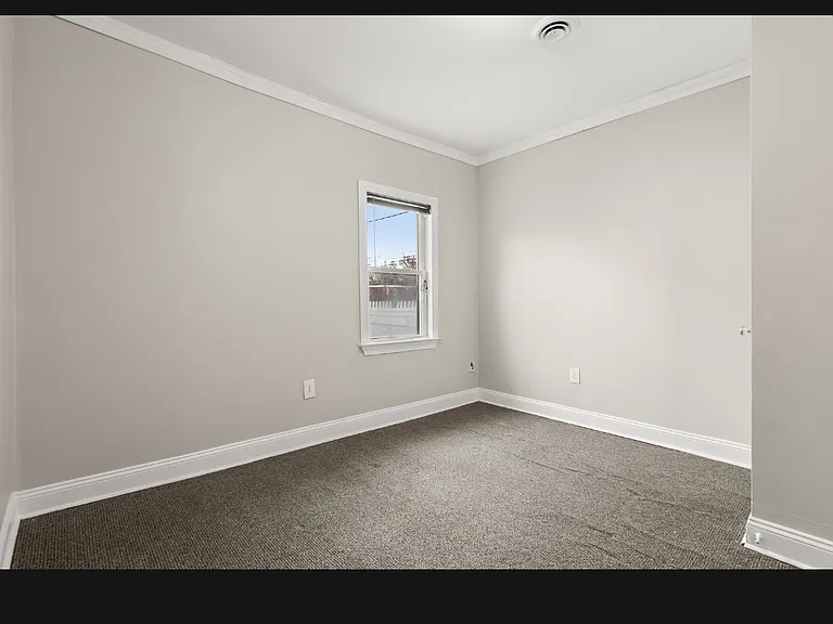 805 Eastern Ave — Photo 44