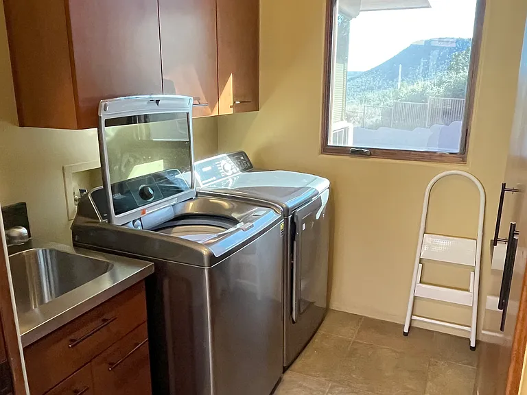 Upper Laundry
