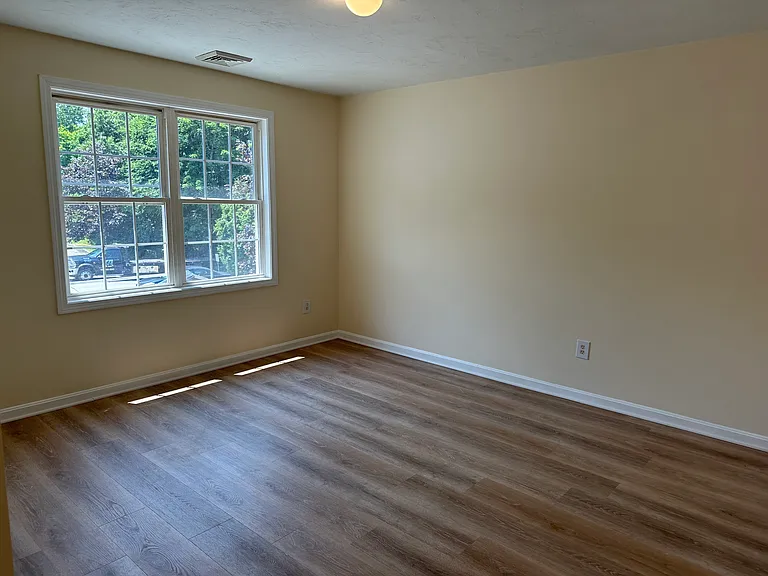 525 Water St #4 — Photo 11