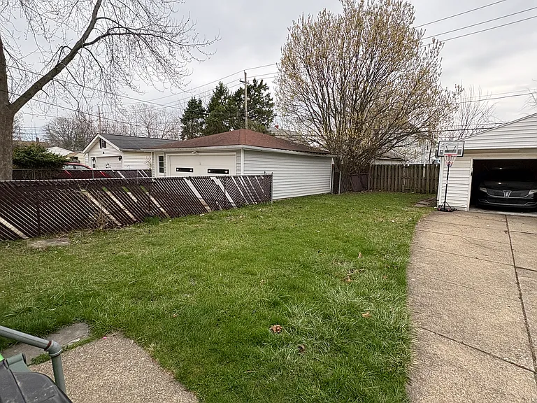 10012 Robinson Ave #2 — Photo 19