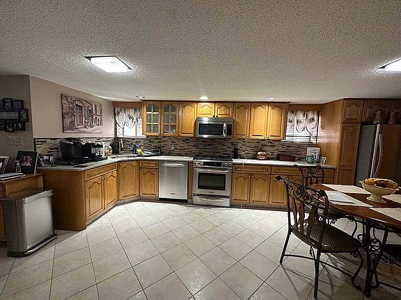 5th image of 7511 20th Ave