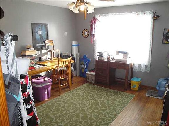 5th image of 56 Tindle Ave