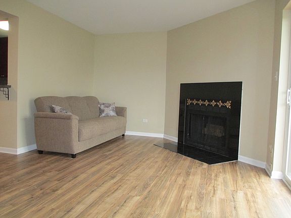 4th image of 520 E Spruce Dr APT 2B