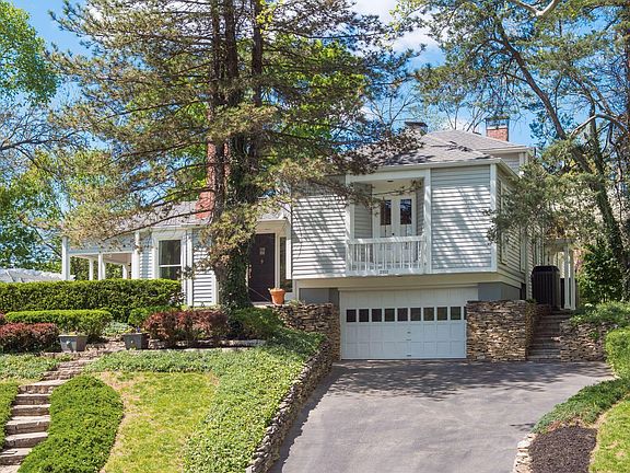 3rd image of 2112 Lower Chelsea Rd