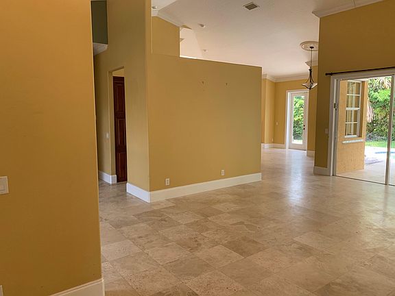 5th image of 2200 E Beachside Ln