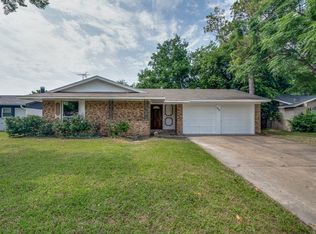 822 Milky Way, Garland, TX 75040