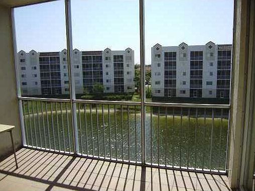 4th image of 10720 NW 66th St APT 406