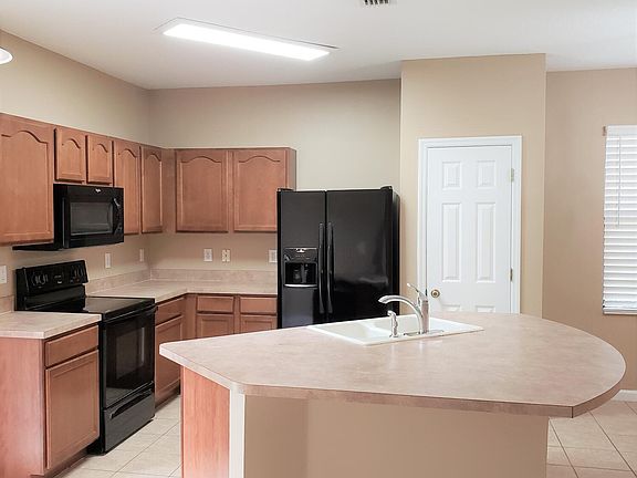 5th image of 305 Breckenridge Cir SE