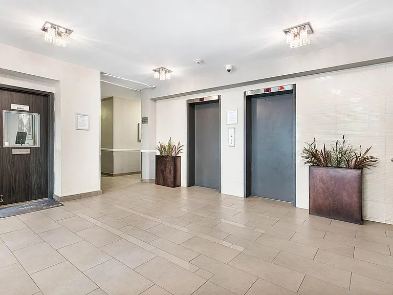 15 Eva Rd — Photo 12