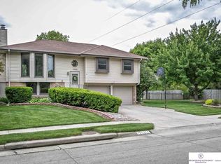 11325 Y St, Omaha, NE 68137